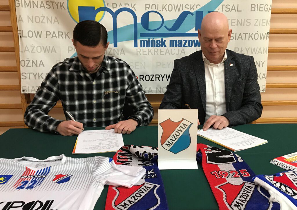 Dominik Sadzawicki podpisał kontrakt z Mazovią 2 Sadza5