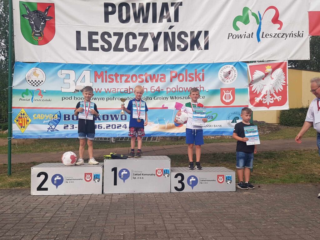 Złoto Mistrzostw Polski Juniorów w warcabach 64-polowych! 3 podium3