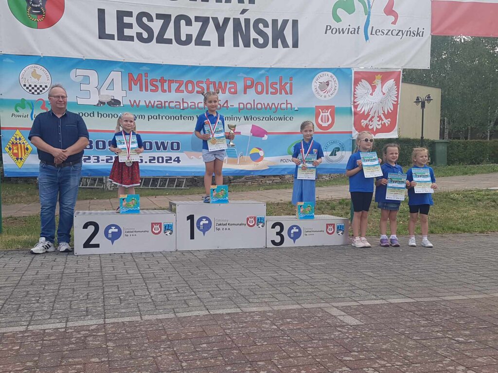 Złoto Mistrzostw Polski Juniorów w warcabach 64-polowych! 4 podium4