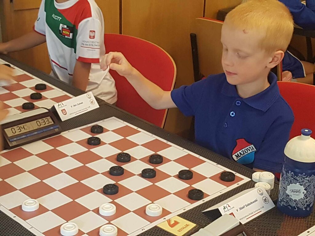 Złoto Mistrzostw Polski Juniorów w warcabach 64-polowych! 7 warcaby2