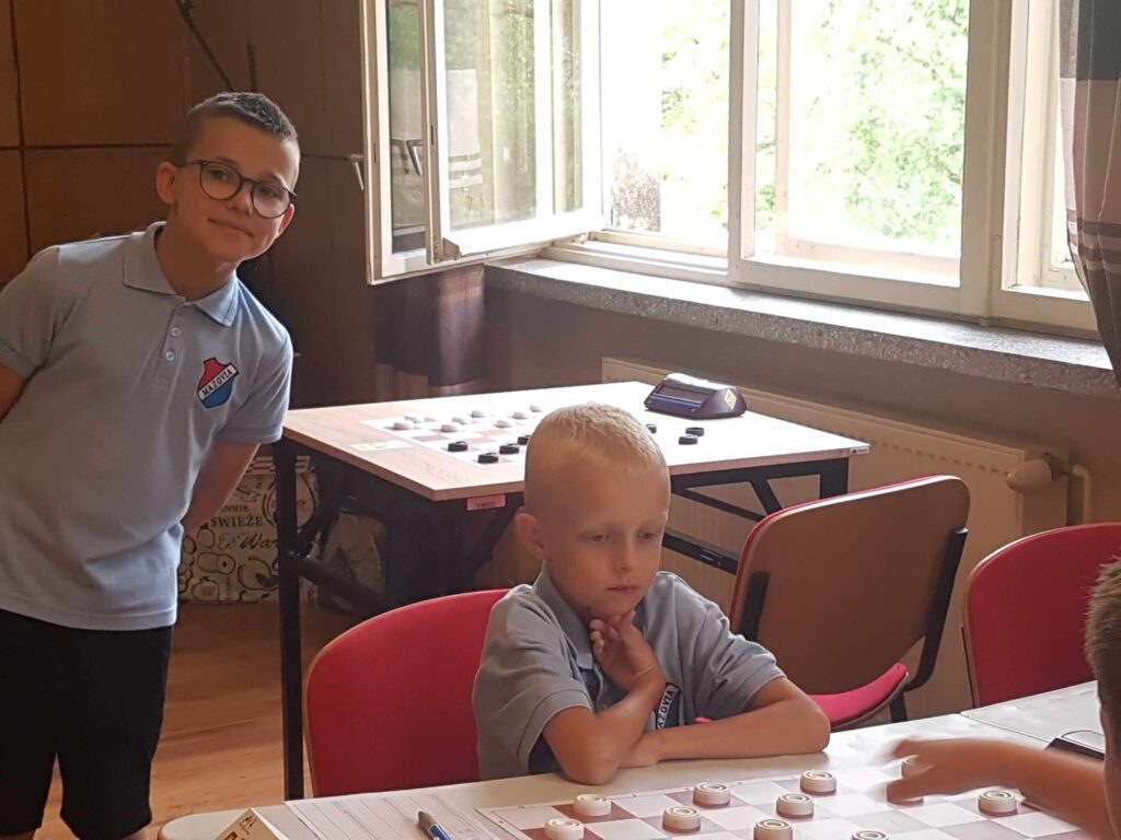 Złoto Mistrzostw Polski Juniorów w warcabach 64-polowych! 8 warcaby3