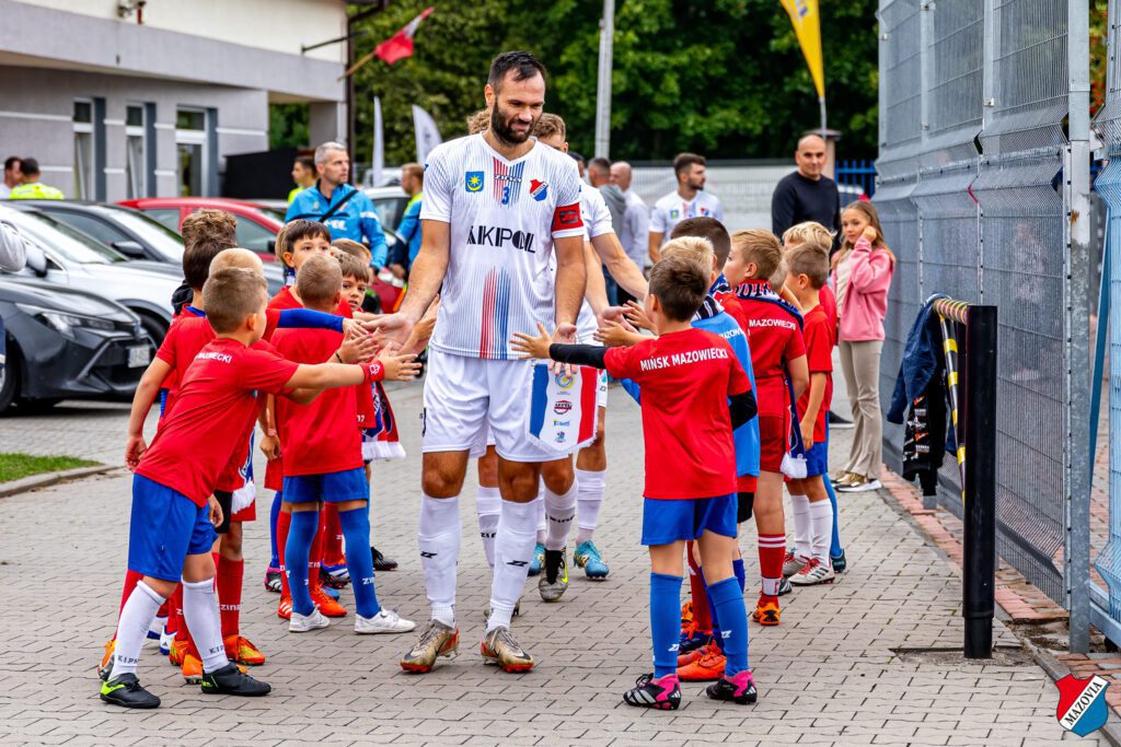Damian Guzek: spotkają się zespoły preferujące otwarty futbol 3 centrum
