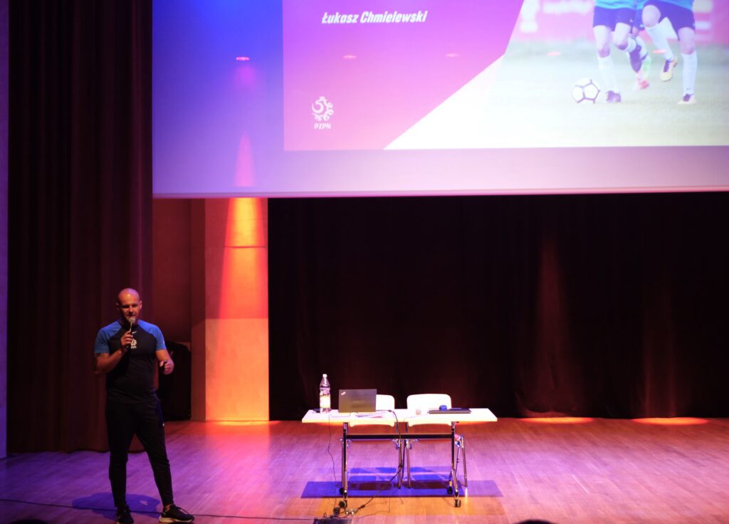 Spotkanie szkoleniowo organizacyjne Akademii Piłkarskiej Mazovia. 4 got 4