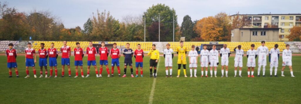 Weekend z piłką młodzieżową: kilkanaście meczów naszych drużyn 1 PIdhf1C2