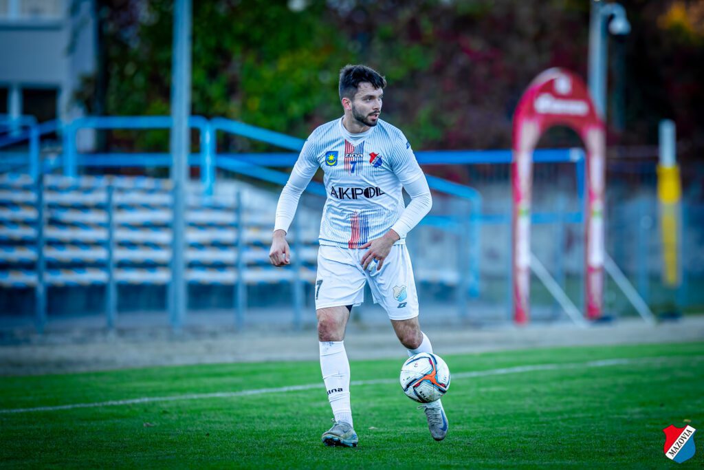 maza 77