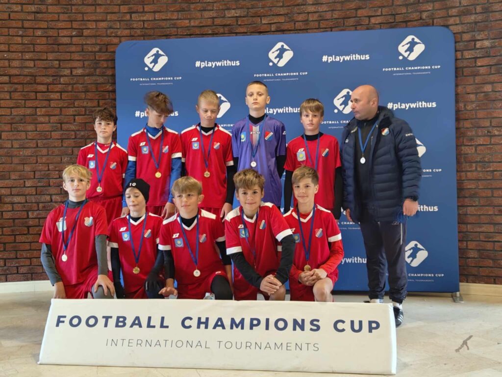 Dobry występ 12-latków Mazovii w Januszkowie 1 o1HTNKCj