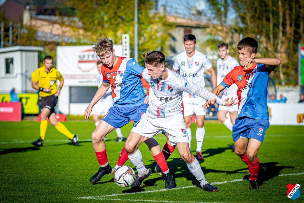 Dobre występy młodzieży Mazovii MOSiR jesienią 2024 roku 2 maza 3