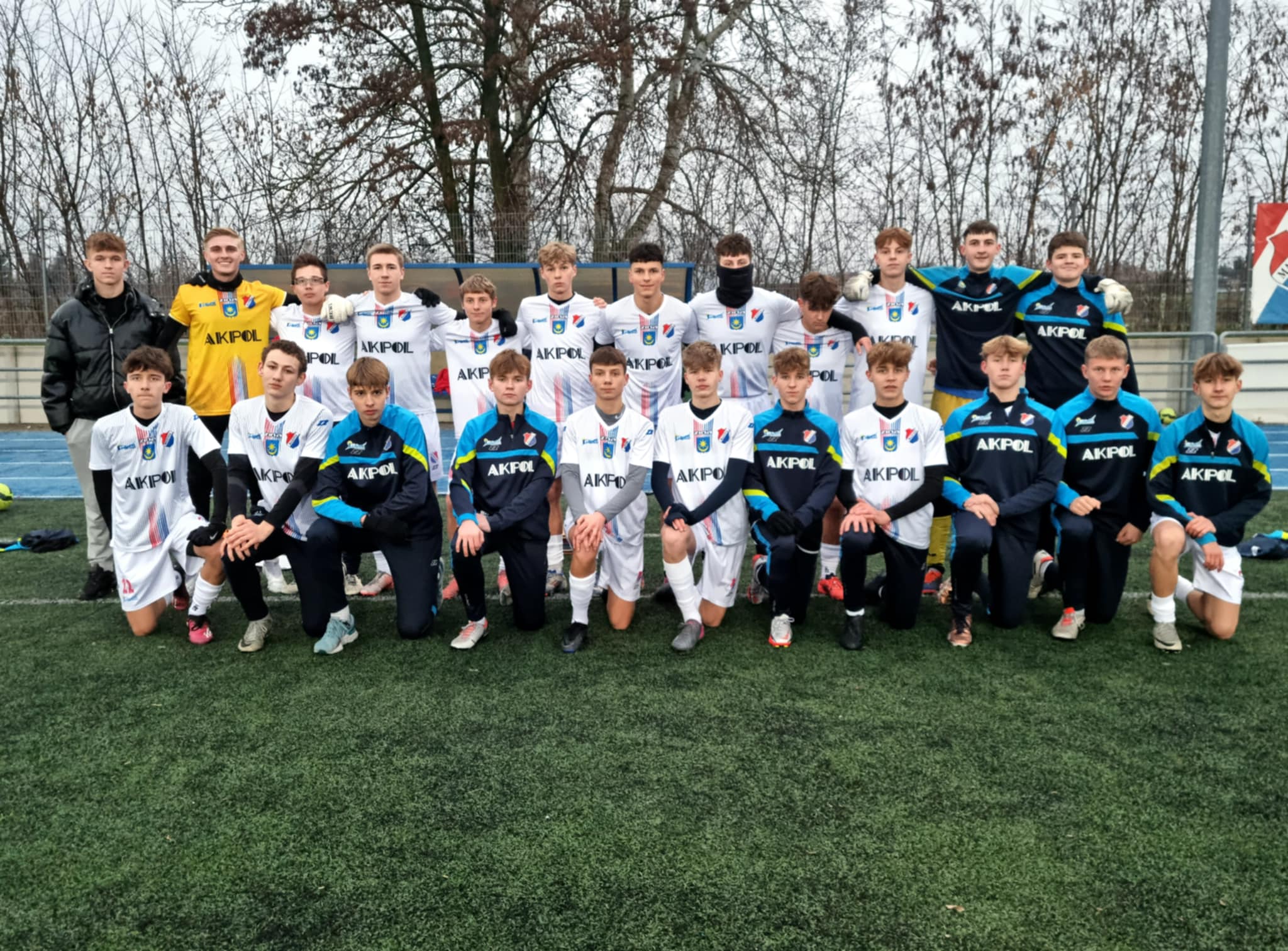 Juniorzy Mazovii wygrali sparing z seniorami Barakudy