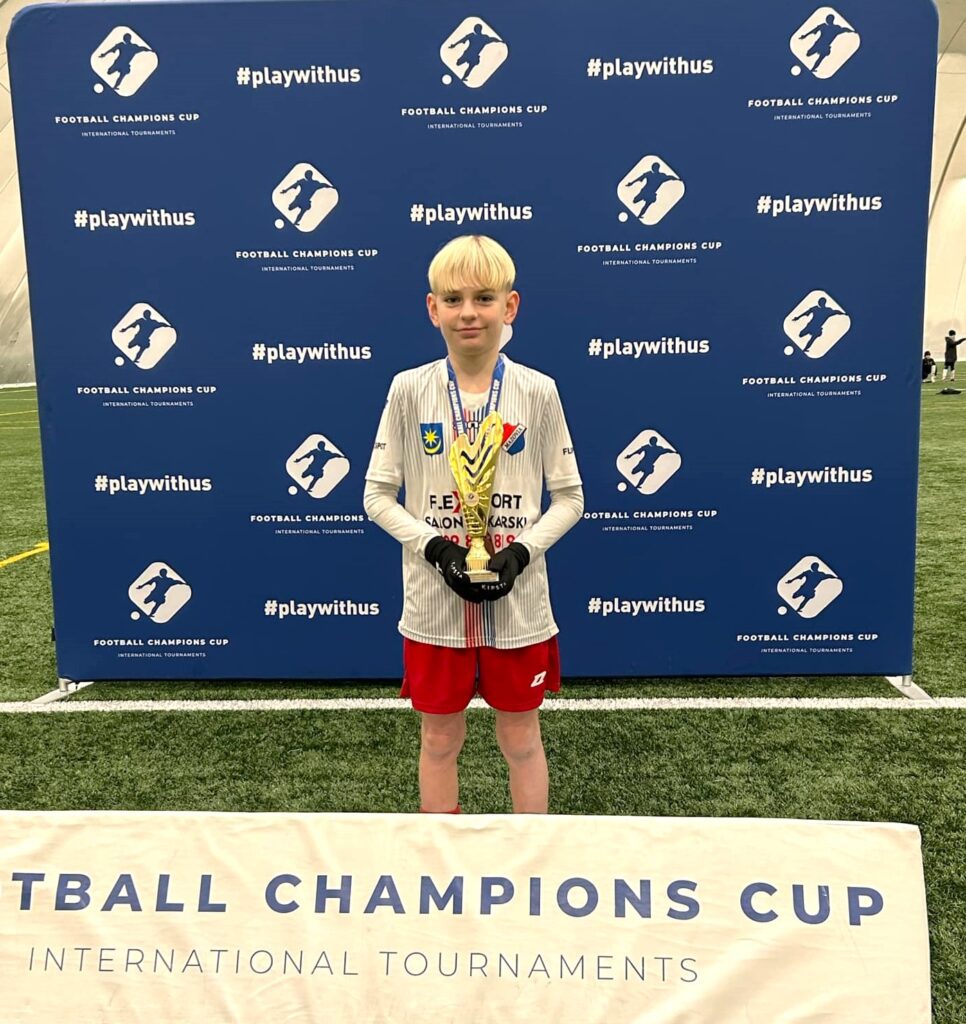 Trzecie miejsce Mazovii w Wiśniowej Górze, Maciej Przyborowski MVP turnieju! 1 Robal2