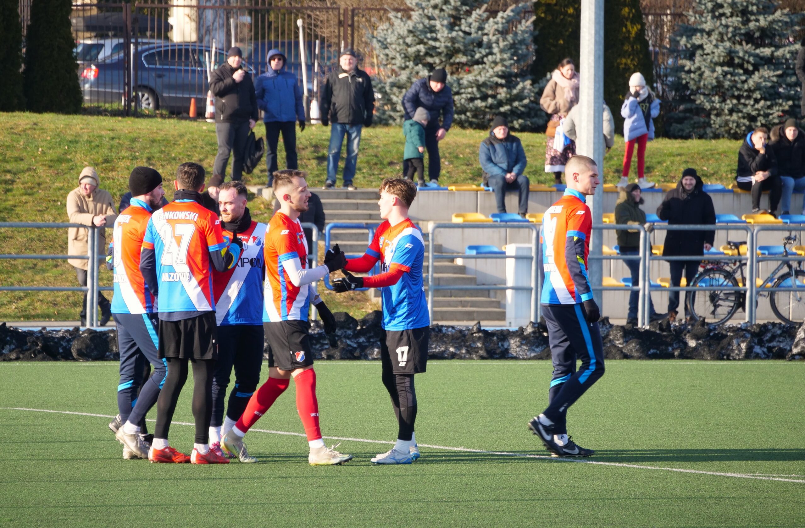S1| Mazovia wygrała z Wisłą II 3:2, ozdobą sparingu gol Michała Janoty