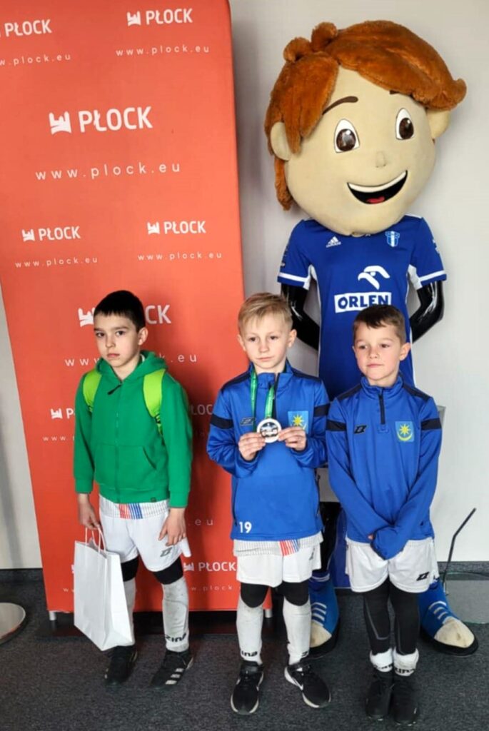 Zawodnicy Akademii Mazovia MOSiR rocznika 2017/2018 zakończyli okres przygotowawczy 10 Amelka 10