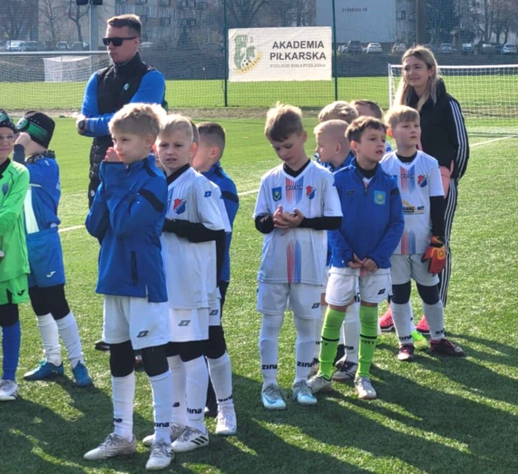 Zawodnicy Akademii Mazovia MOSiR rocznika 2017/2018 zakończyli okres przygotowawczy 11 Amelka 11