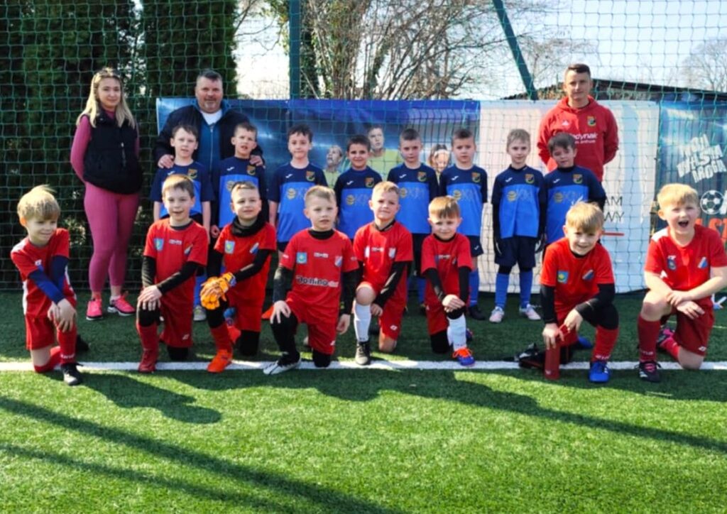 Zawodnicy Akademii Mazovia MOSiR rocznika 2017/2018 zakończyli okres przygotowawczy 13 Amelka 13