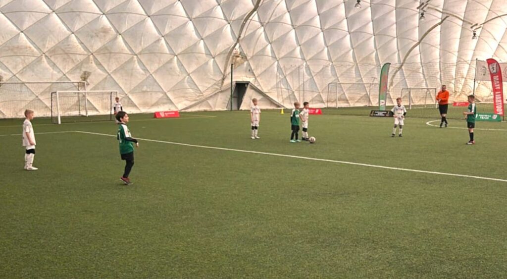 Zawodnicy Akademii Mazovia MOSiR rocznika 2017/2018 zakończyli okres przygotowawczy 5 Amelka 5