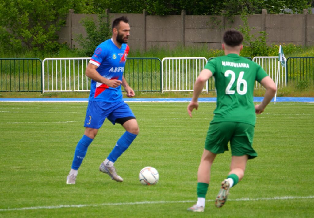 Mak 10