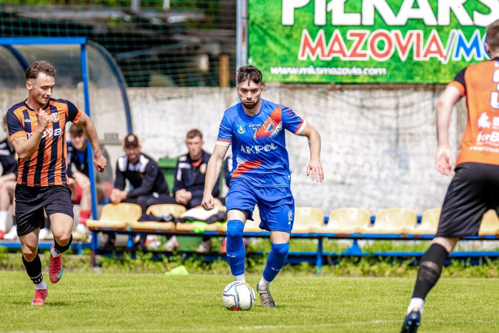 32| „Duma Mińska” zwyciężyła 3:2. Maciej Jankowski strzelcem bramki nr 100 34 Maza Hutnik 31