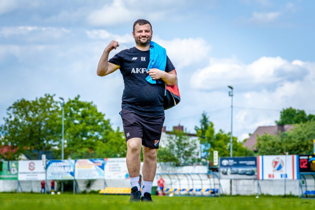 32| „Duma Mińska” zwyciężyła 3:2. Maciej Jankowski strzelcem bramki nr 100 46 Maza Hutnik 43