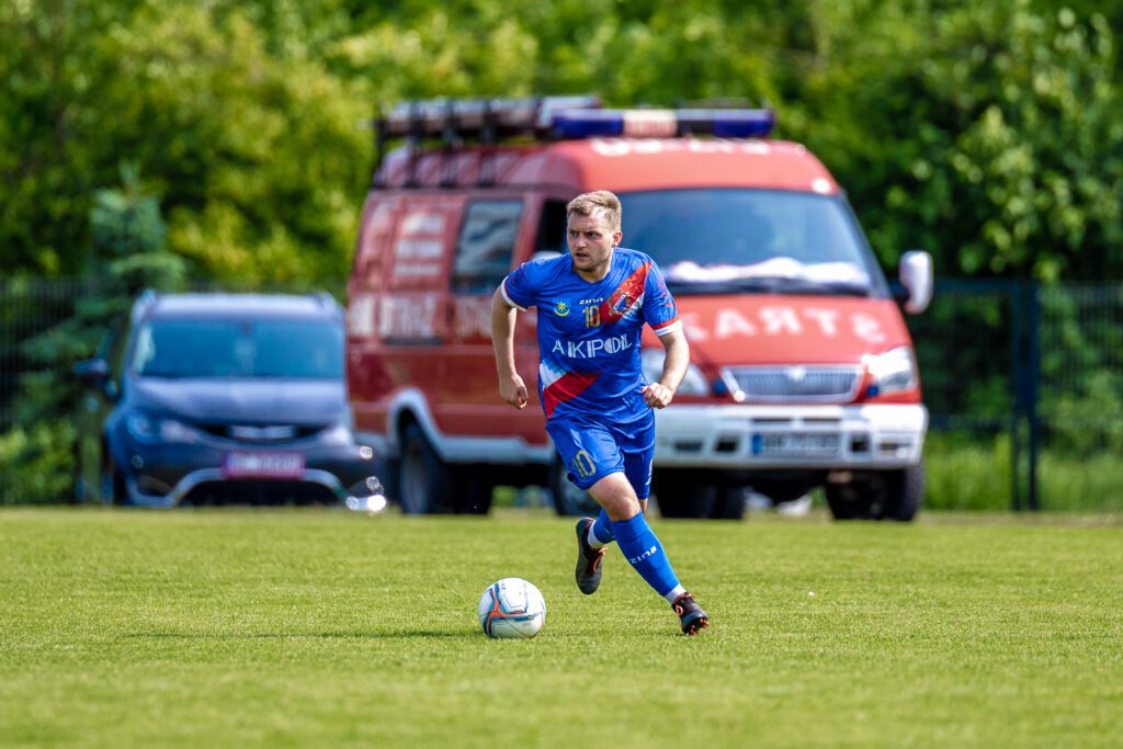 32| „Duma Mińska” zwyciężyła 3:2. Maciej Jankowski strzelcem bramki nr 100 77 Maza Hutnik 83