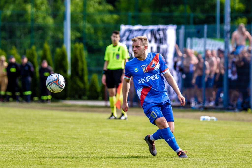 32| „Duma Mińska” zwyciężyła 3:2. Maciej Jankowski strzelcem bramki nr 100 79 Maza Hutnik 85