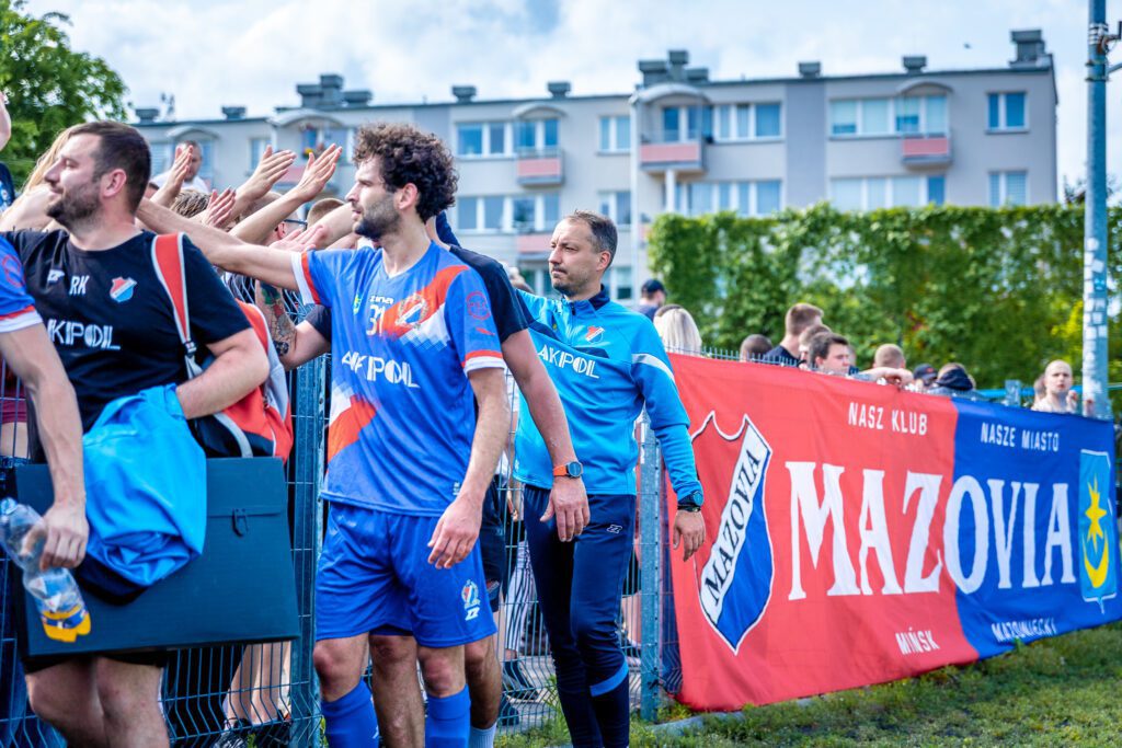 32| „Duma Mińska” zwyciężyła 3:2. Maciej Jankowski strzelcem bramki nr 100 83 Maza Hutnik 89