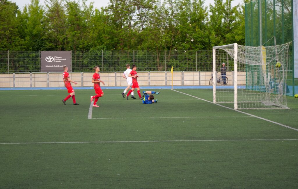 Mistrzowska regularność Mazovii II. Po raz drugi 9:0 z Watrą 8 Wat 7