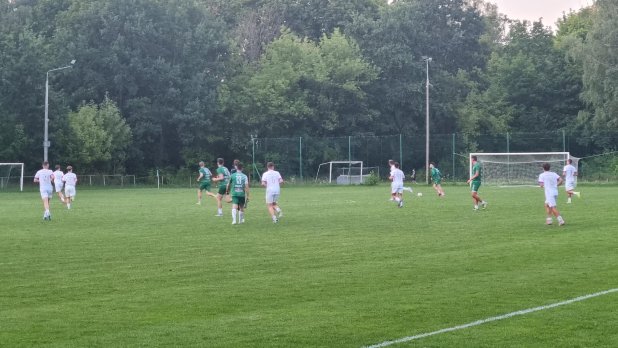 Hokejowy remis w środowy wieczór