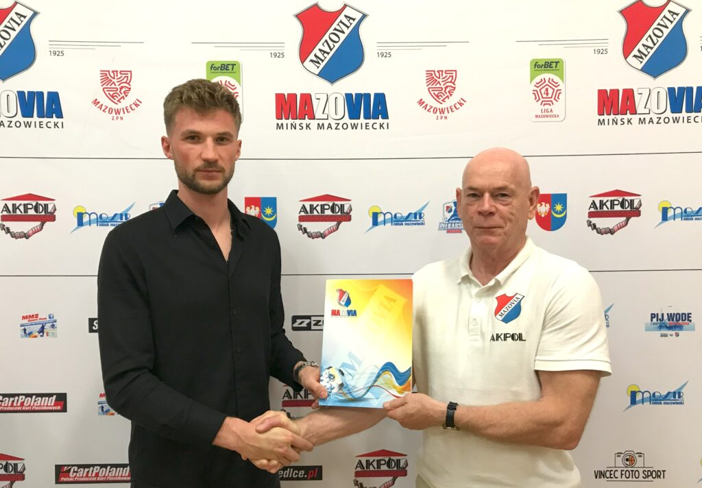 Nowi zawodnicy w Dumie Mińska! Witamy Kacpra Skwierczyńskiego, Józefa Burtę i Siroja Melijewa 2 B 3