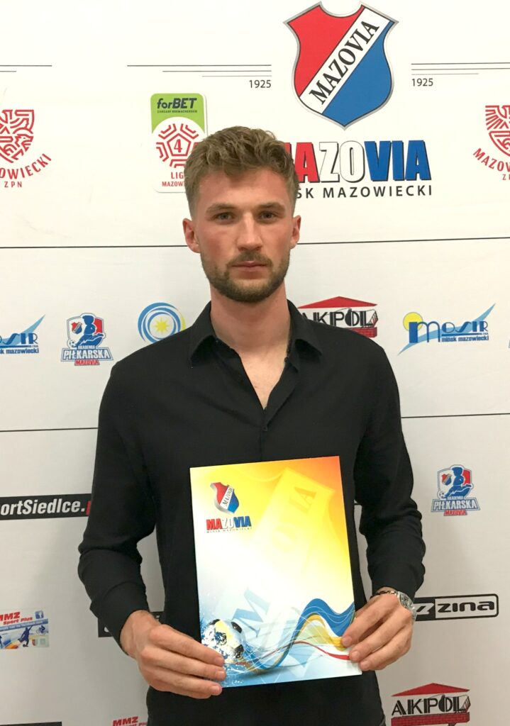 Nowi zawodnicy w Dumie Mińska! Witamy Kacpra Skwierczyńskiego, Józefa Burtę i Siroja Melijewa 7 B 4 1