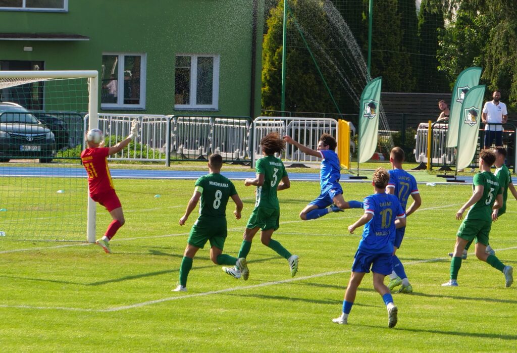1| Pokaz jakości i charakteru - Mazovia wygrała 3:2 z Makowianką 13 Mak11