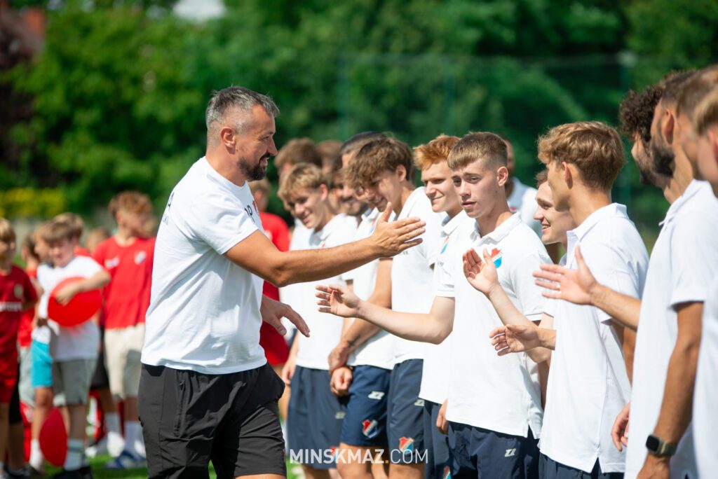 MKS Mazovia - mistrzowska prezentacja na 100-lecie! Przedstawiamy nowych piłkarzy i trenerów 4 foto 050