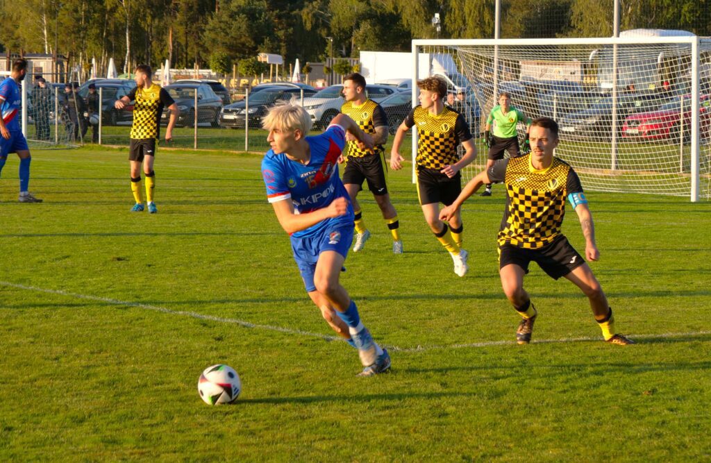 PP| Mazovia pokonała Victorię 6:0. Najskuteczniejszy Bienias, powrót Świątka 19 Kal 16