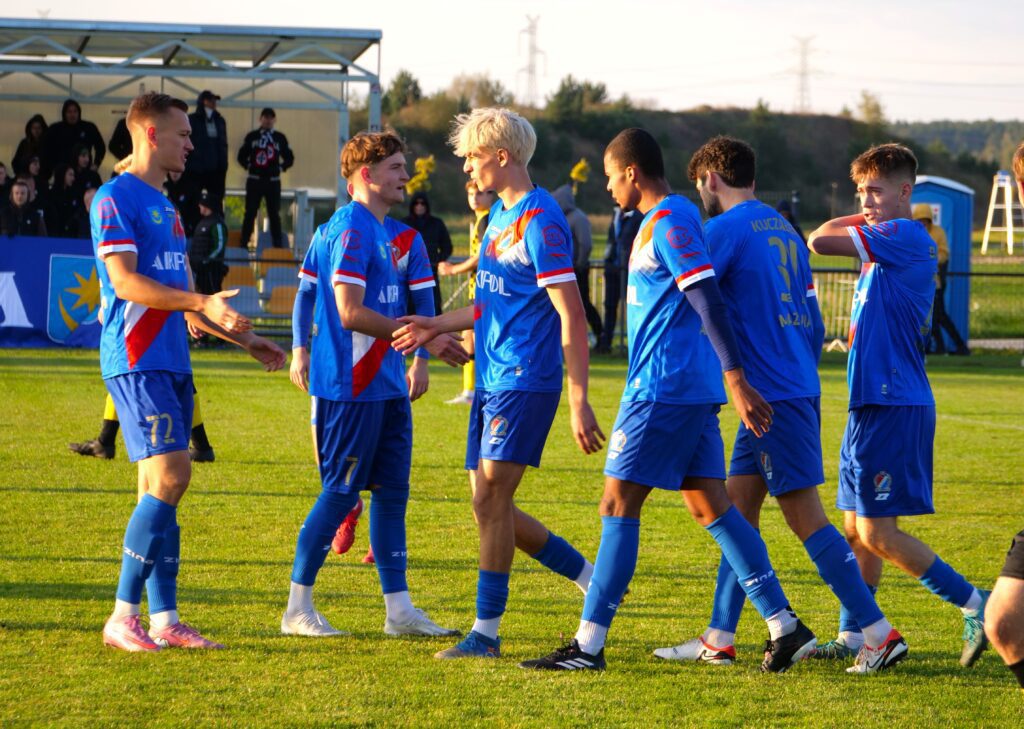 PP| Mazovia pokonała Victorię 6:0. Najskuteczniejszy Bienias, powrót Świątka 21 Kal 18