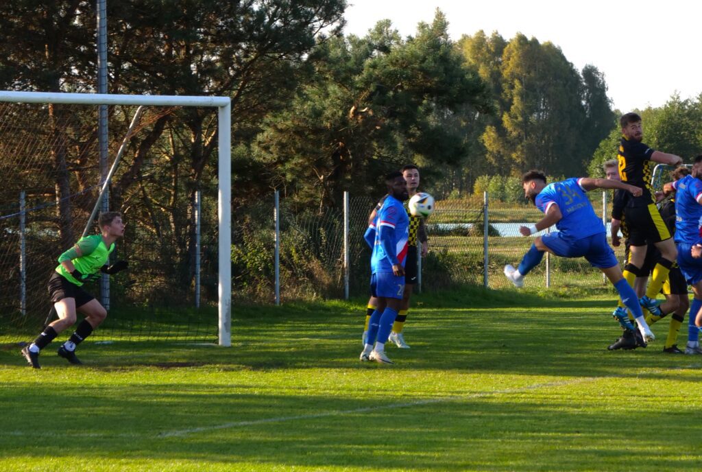 PP| Mazovia pokonała Victorię 6:0. Najskuteczniejszy Bienias, powrót Świątka 6 Kal 3
