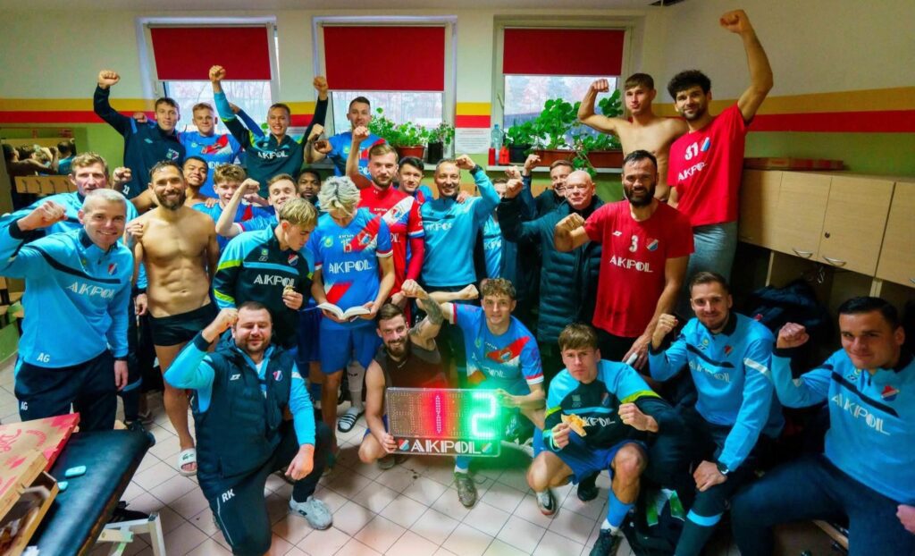 14| Mazovia na podium po piątym zwycięstwie z rzędu 3 Legionovia szatnia