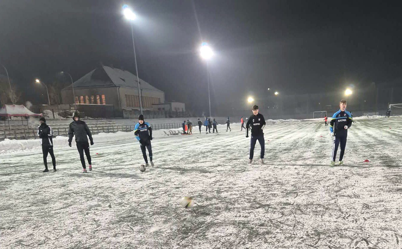 Nowy trener w sztabie i liczna grupa testowanych na pierwszym treningu Mazovii II