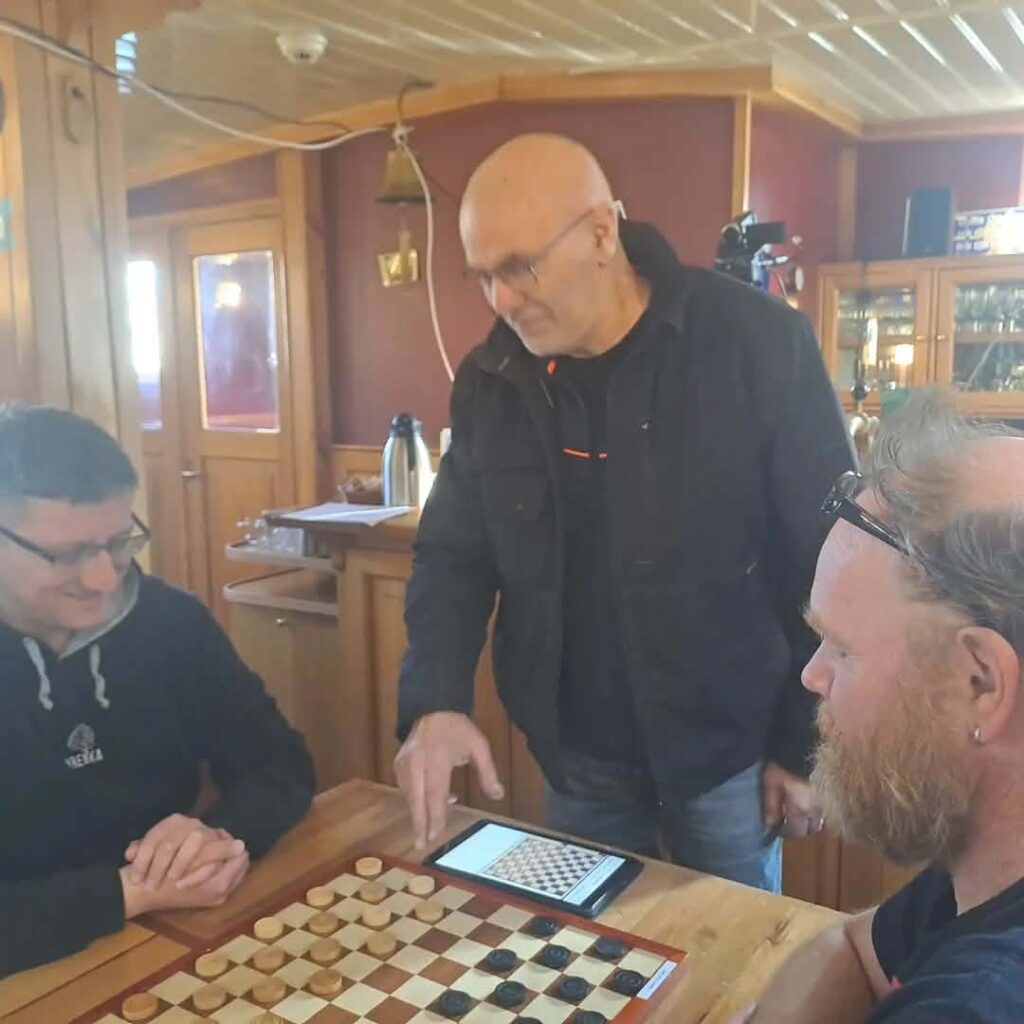 5e5bef34 f7e4 41db 85ae d8e3f4326c8a