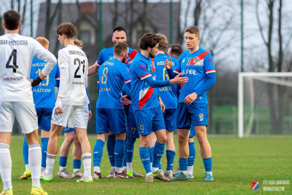 PP| Hat-trick Juliana Świątka! Mazovia rozgromiła Oskara 5:1 16 Osk 15