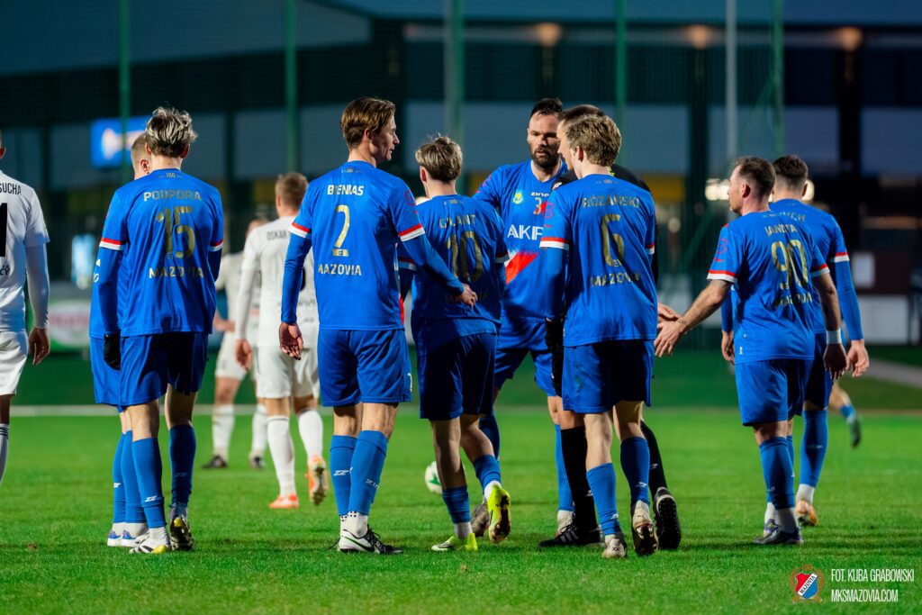 PP| Hat-trick Juliana Świątka! Mazovia rozgromiła Oskara 5:1 4 Osk 3