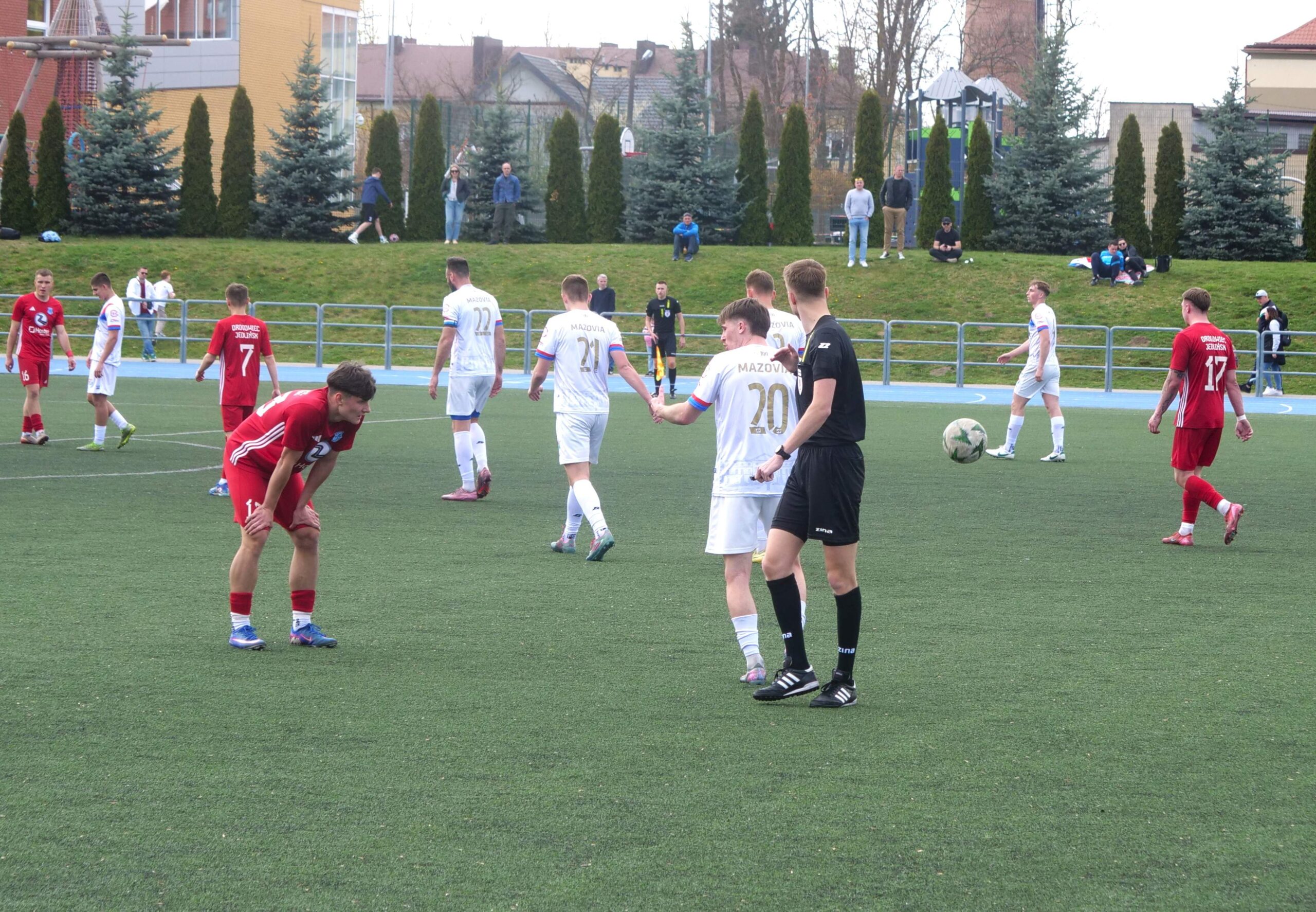 Liga Okręgowa. Małkinia bez punktów, Mazovia II na fali