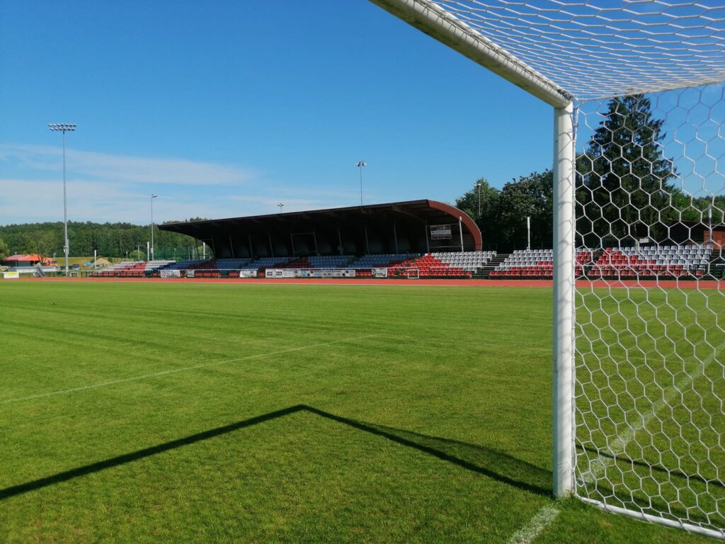 III liga. Humor i satyra po mińsku czy lidzbarsku? 4 Stadion 4
