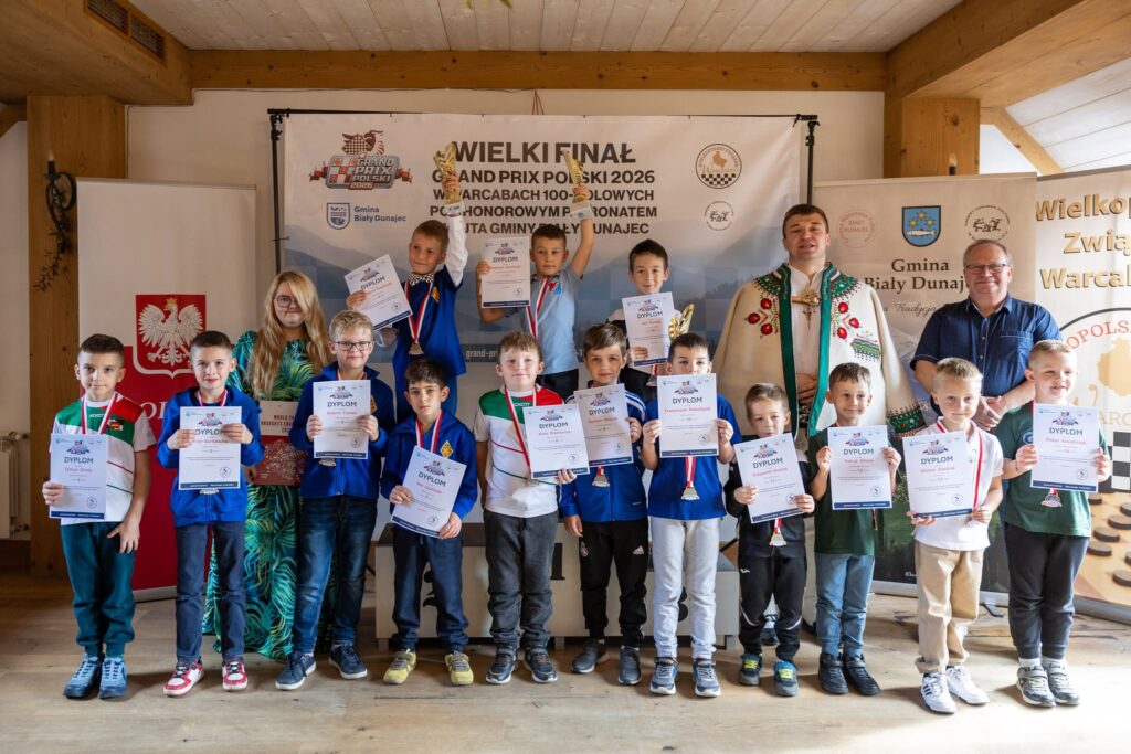 Trzy medale dla Mazovii w finałowym turnieju Grand Prix Polski w warcabach 6 Warcaby 66