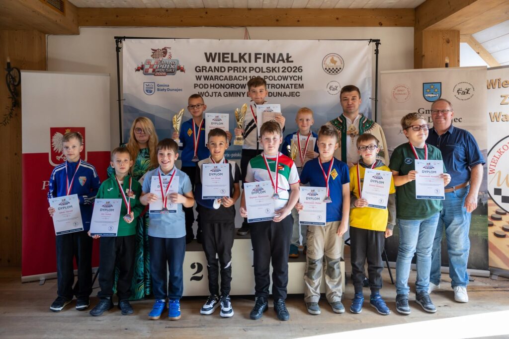 Trzy medale dla Mazovii w finałowym turnieju Grand Prix Polski w warcabach 8 Warcaby 88